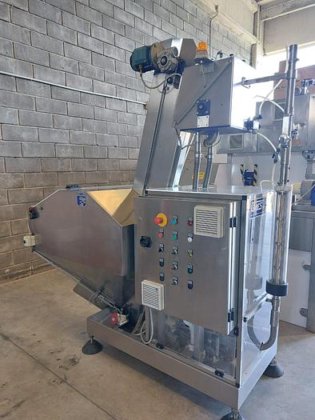 2011 Bertolaso Capping machine