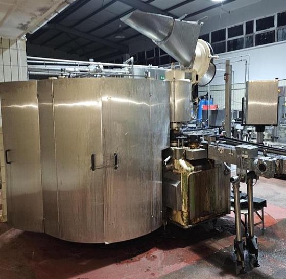 ガラス瓶充填機およびキャッパー