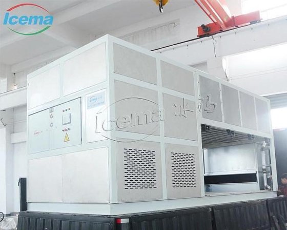 1トン直冷式製氷機