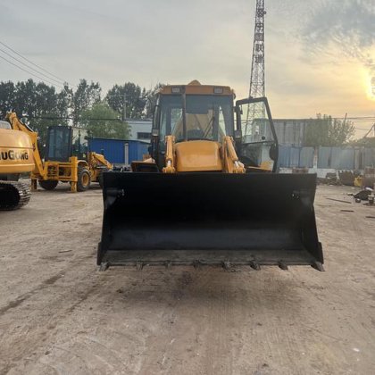 2019 JCB 4CX