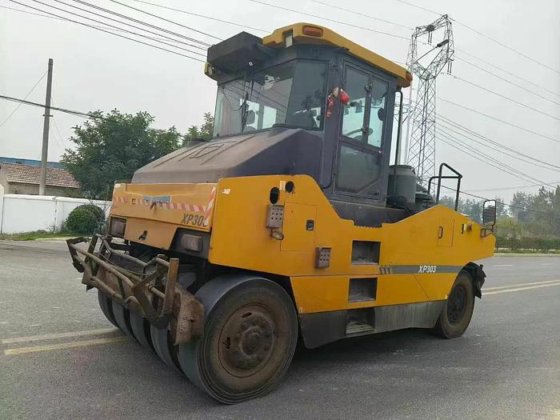 Factory Price 30 Ton Pneumatic