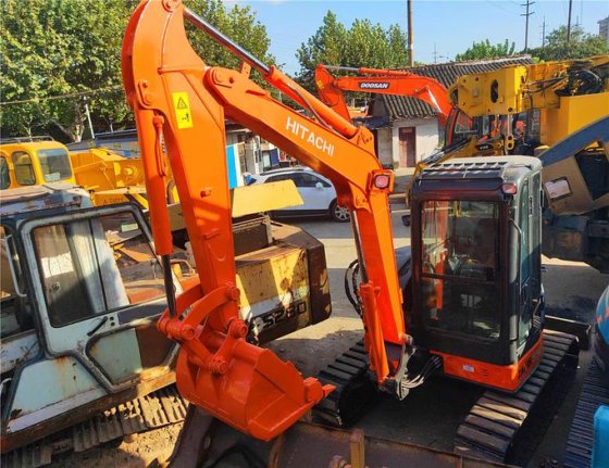 2018 Hitachi EX55UR
