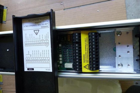 周波数コンバータ