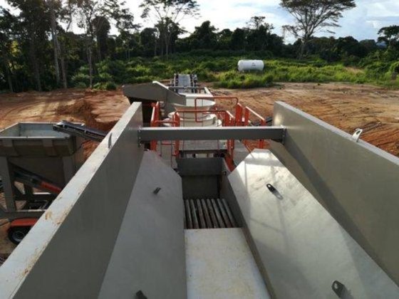 移动硬石破碎机