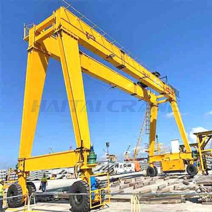 自動ゴムタイヤ式ガントリー ストラドル キャリア販売用車輪付きガントリー クレーン