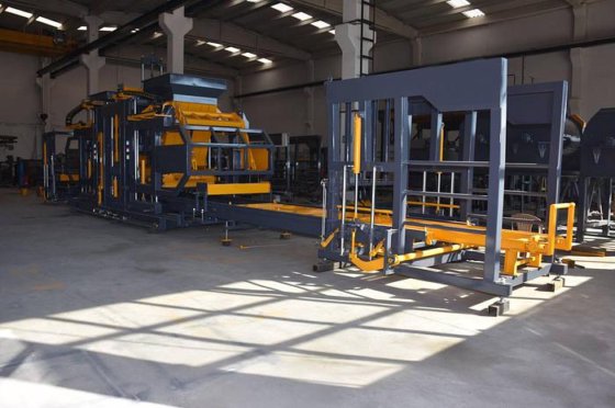 BS-42 ブロック、レンガ、舗装材製造機