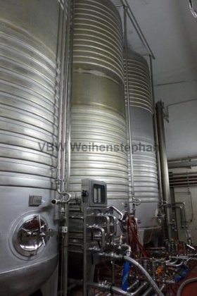 明るいビールセラー