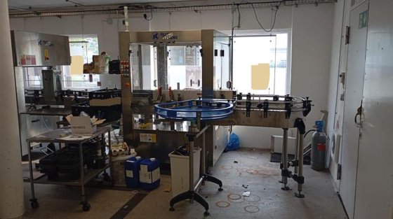 ガラス瓶充填・洗浄工場