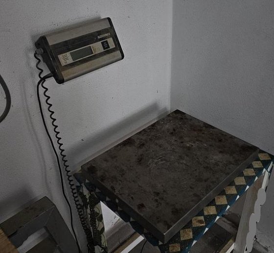 袋入り麦芽の製粉工場