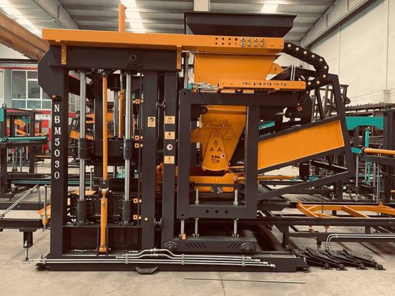 BS-30 砌块、砖块和路面砖制造机