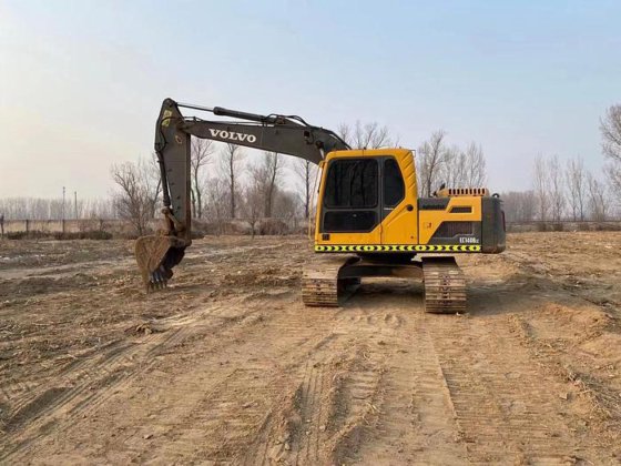 2014 VOLVO EC140BL