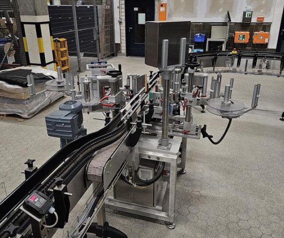 使い捨てボトル充填ライン