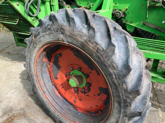 AVRワゴンハーベスター