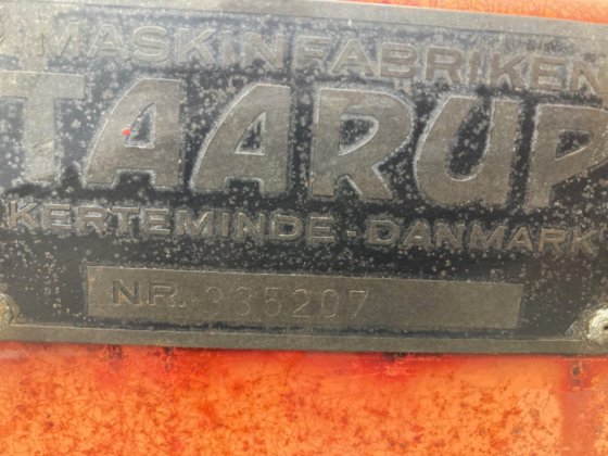 Taarup 465 铲运车