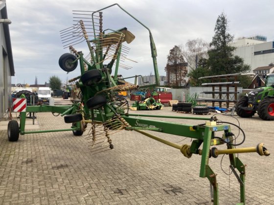 2000 克朗 1201 耙子