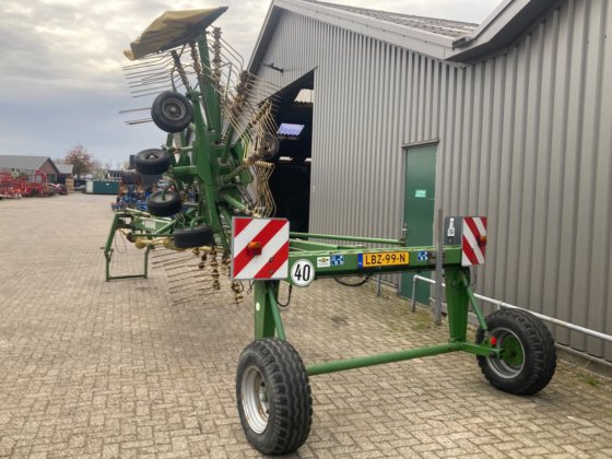 2000 克朗 1201 耙子