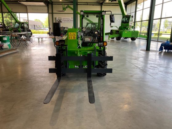 2022 メルロ EW25.5-90 テレハンドラー E-Worker