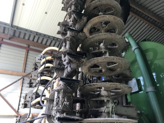 2018年 ヨスキン・ソロディスク 6880