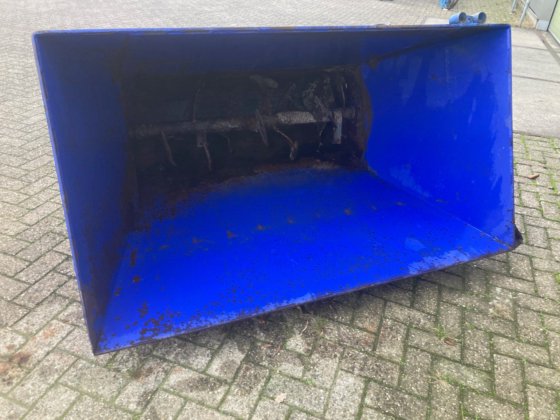 德泰克锯末撒布器