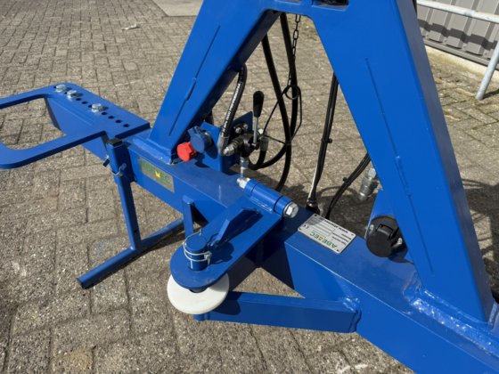 2025 油圧式リール伸縮ジャッキ