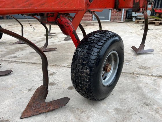 克维内兰耕耘机