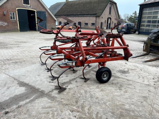 克维内兰耕耘机