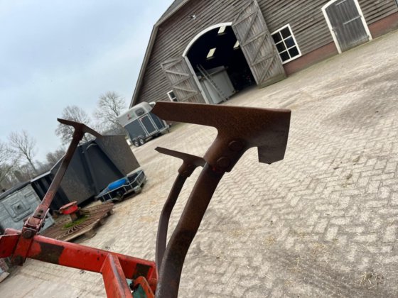 克维内兰耕耘机