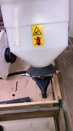 2024 デュルフ顆粒散布機