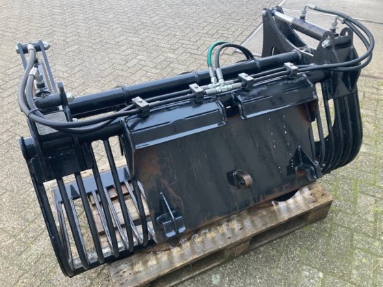 2020 VTM 带夹钳的杂物桶