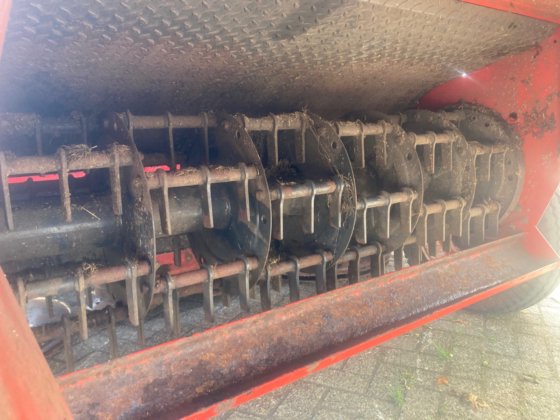 ビコン CM 270 牽引式草刈機