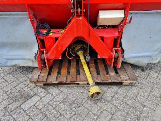 2001 ラウホ・アクセラ MW 1101