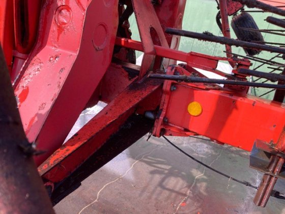 2005 クーン GA 8521 レーキ