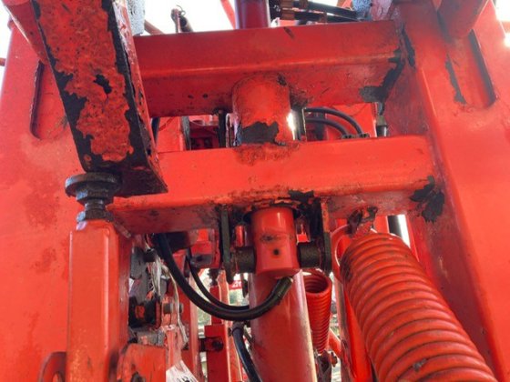 2005 クーン GA 8521 レーキ