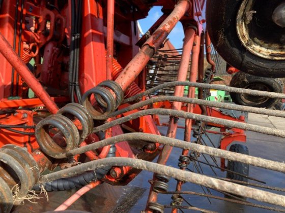 2005 クーン GA 8521 レーキ