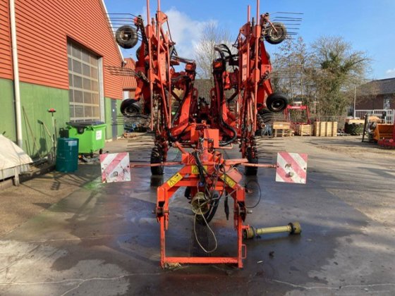 2005 クーン GA 8521 レーキ