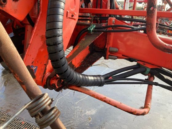 2005 クーン GA 8521 レーキ