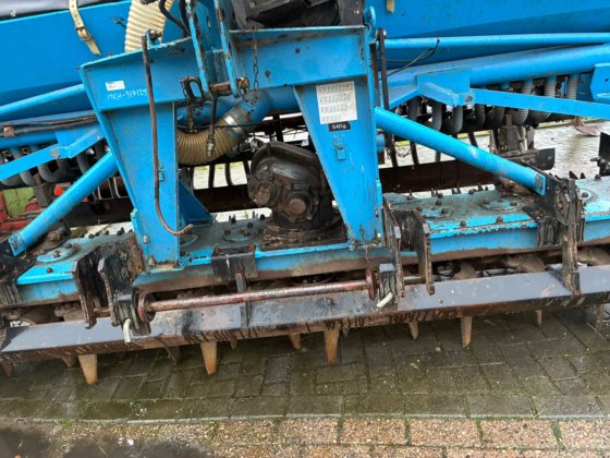 種まき機付きシクマ・コペグ