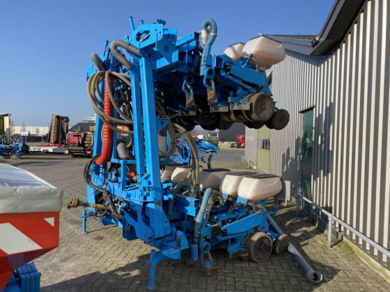 2010 モノセム NG+ 12R トウモロコシ播種機