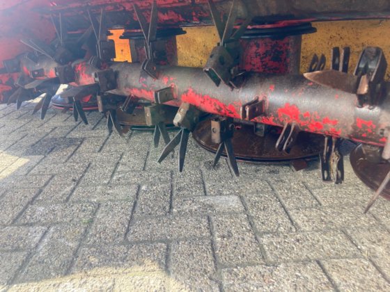 ポッティンガー ユーロキャット 275 芝刈り機