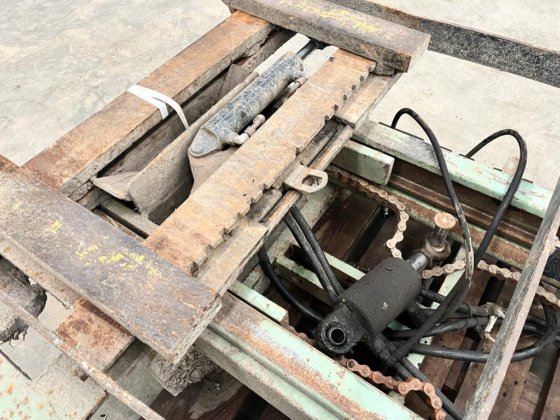 1992年製ファーバー・リフティング・マスト