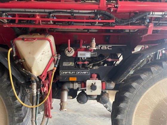 2010 アグリファック フィールドスプレーヤー 33 mt