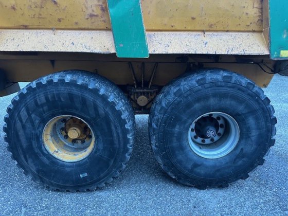 2002 ベコ・ギガント240グラウンド・ダンパ