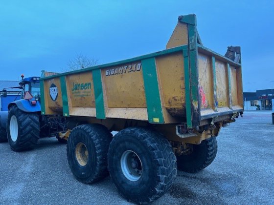 2002 ベコ・ギガント240グラウンド・ダンパ