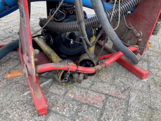 2000 アグリファック 721 EH 運搬式噴霧器