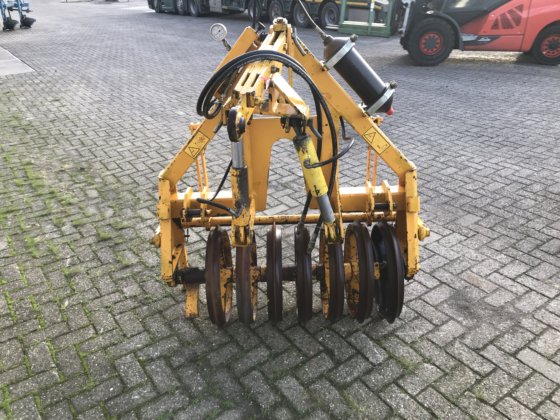 ランプスタッド・フロントパッカー