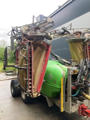 2020年 ムンクホフ 3列スプレー