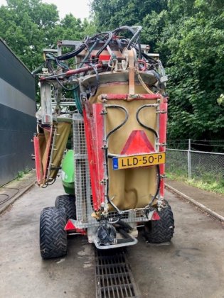 2020年 ムンクホフ 3列スプレー