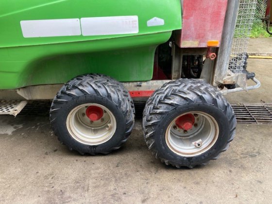 2020年 ムンクホフ 3列スプレー