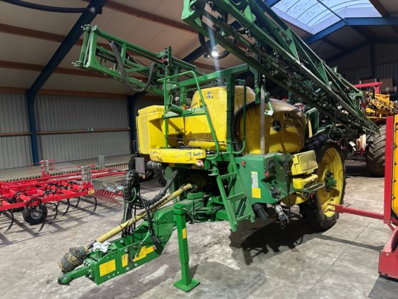 2015年约翰迪尔M732i田间喷雾器