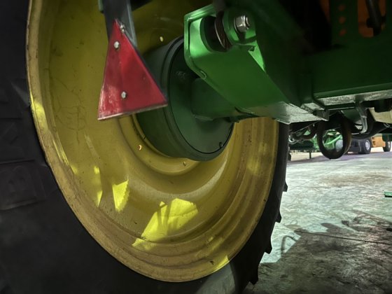 2015年约翰迪尔M732i田间喷雾器